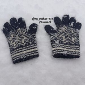 Snowflake Woolen Gloves Black & White